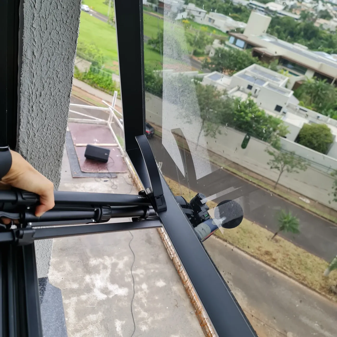 Hotel: ensaio de isolamento de fachada