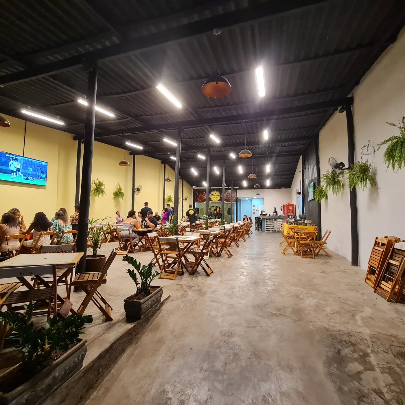 Restaurante: salão e laudo acústico